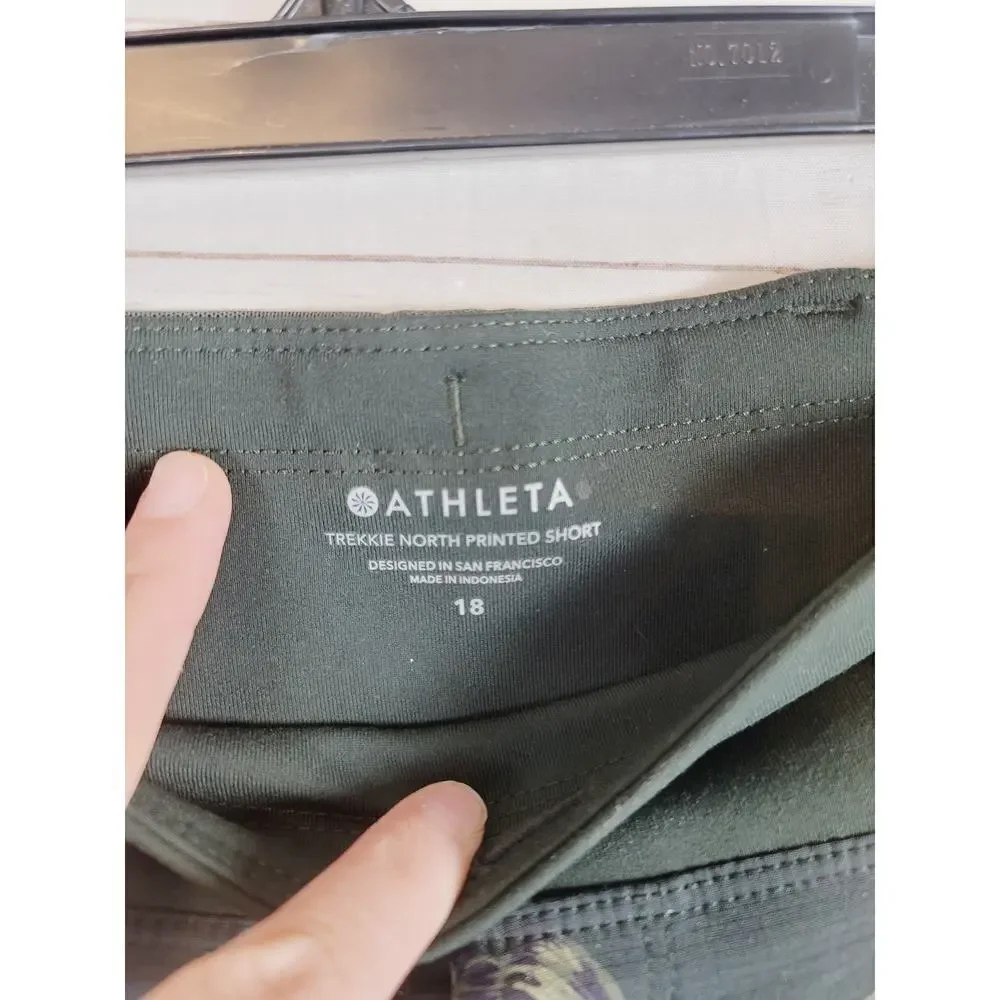 ATHLETA TREKKIE NORTH PRINTED SHORTS, SZ 18